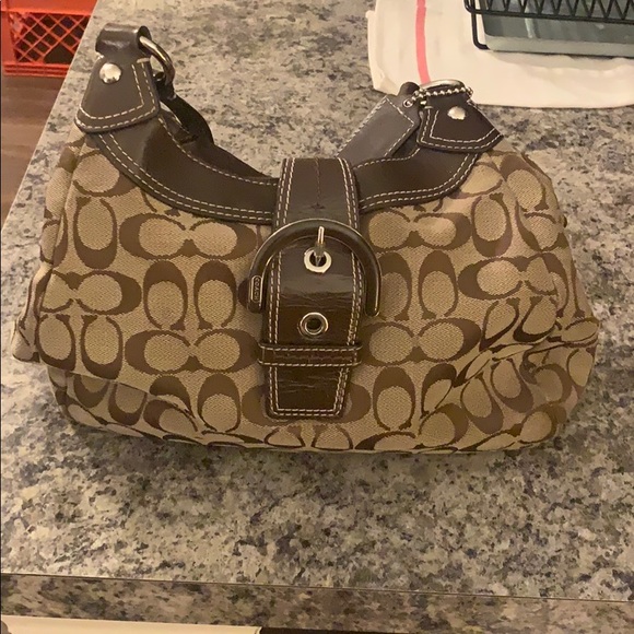 AUTHENTIC COACH PURSE MINIMAL USE. GREAT PRICE. - Picture 1 of 5